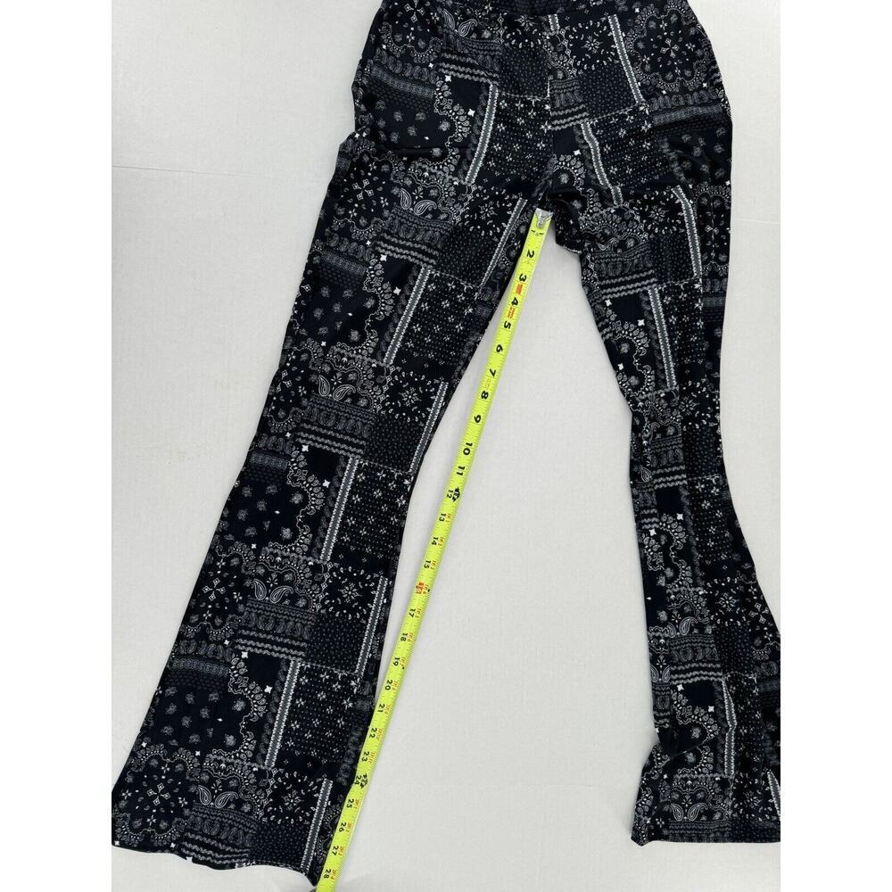 River Island Flare Pants Petite Size Small 6 US Graphic Black White Patchwork​ - Picture 8 of 16